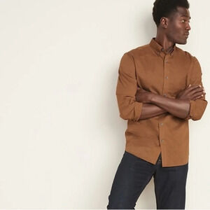 Old Navy • Men’s Slim Fit Poplin Shirt